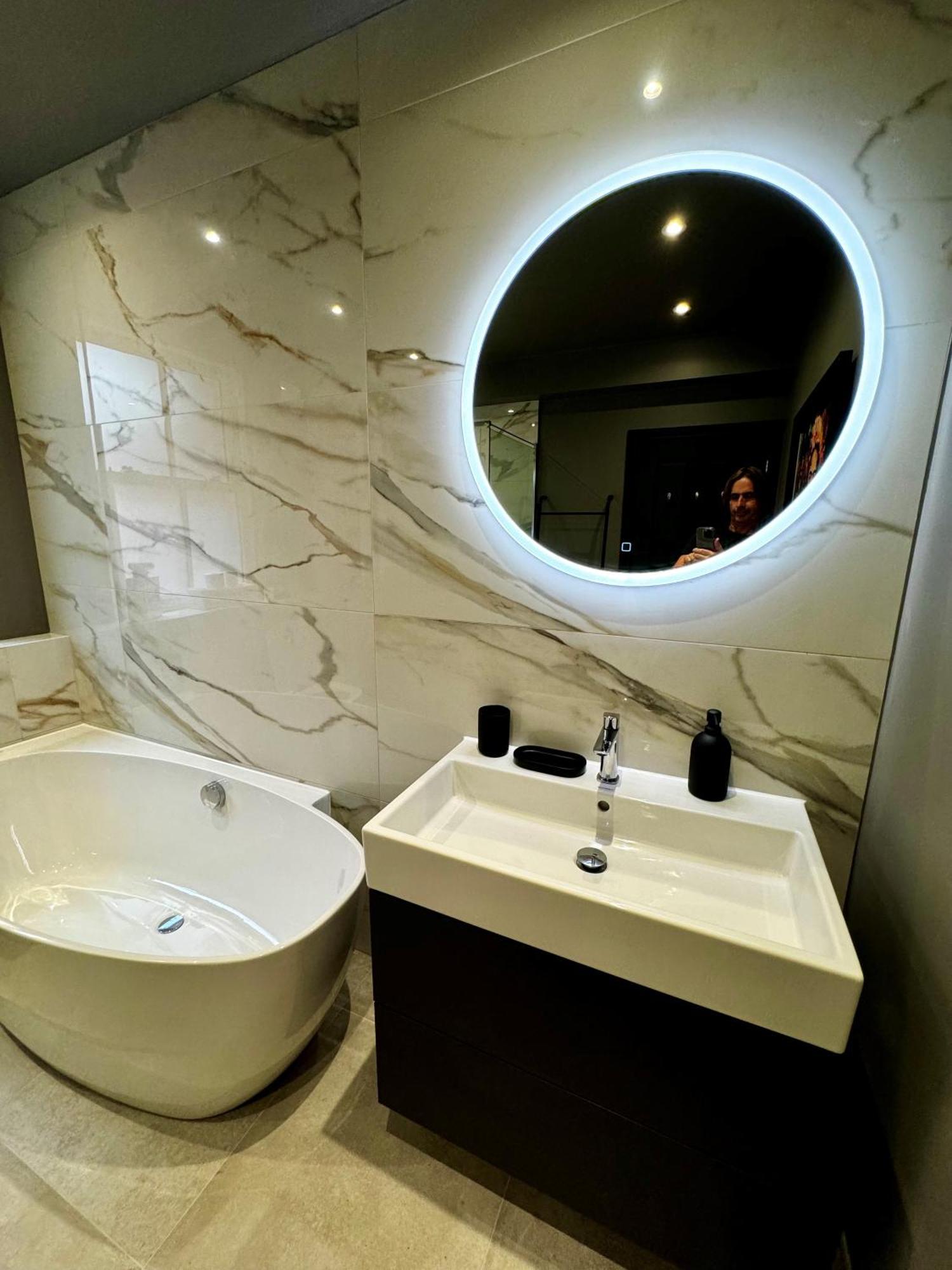 Romeo'S Arch High End Luxury In Centre Of Stratford With Parking Apartment Ngoại thất bức ảnh