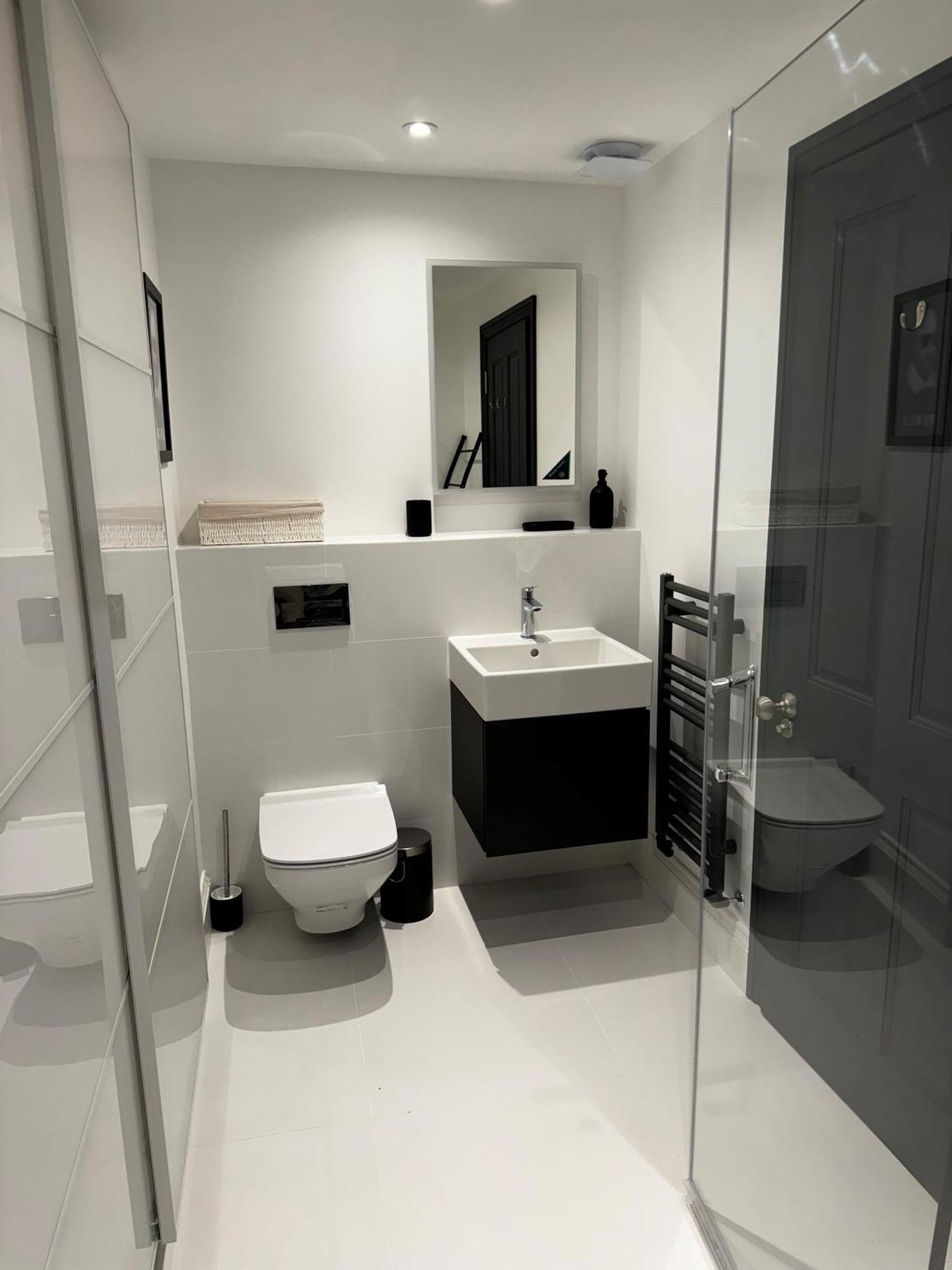 Romeo'S Arch High End Luxury In Centre Of Stratford With Parking Apartment Ngoại thất bức ảnh