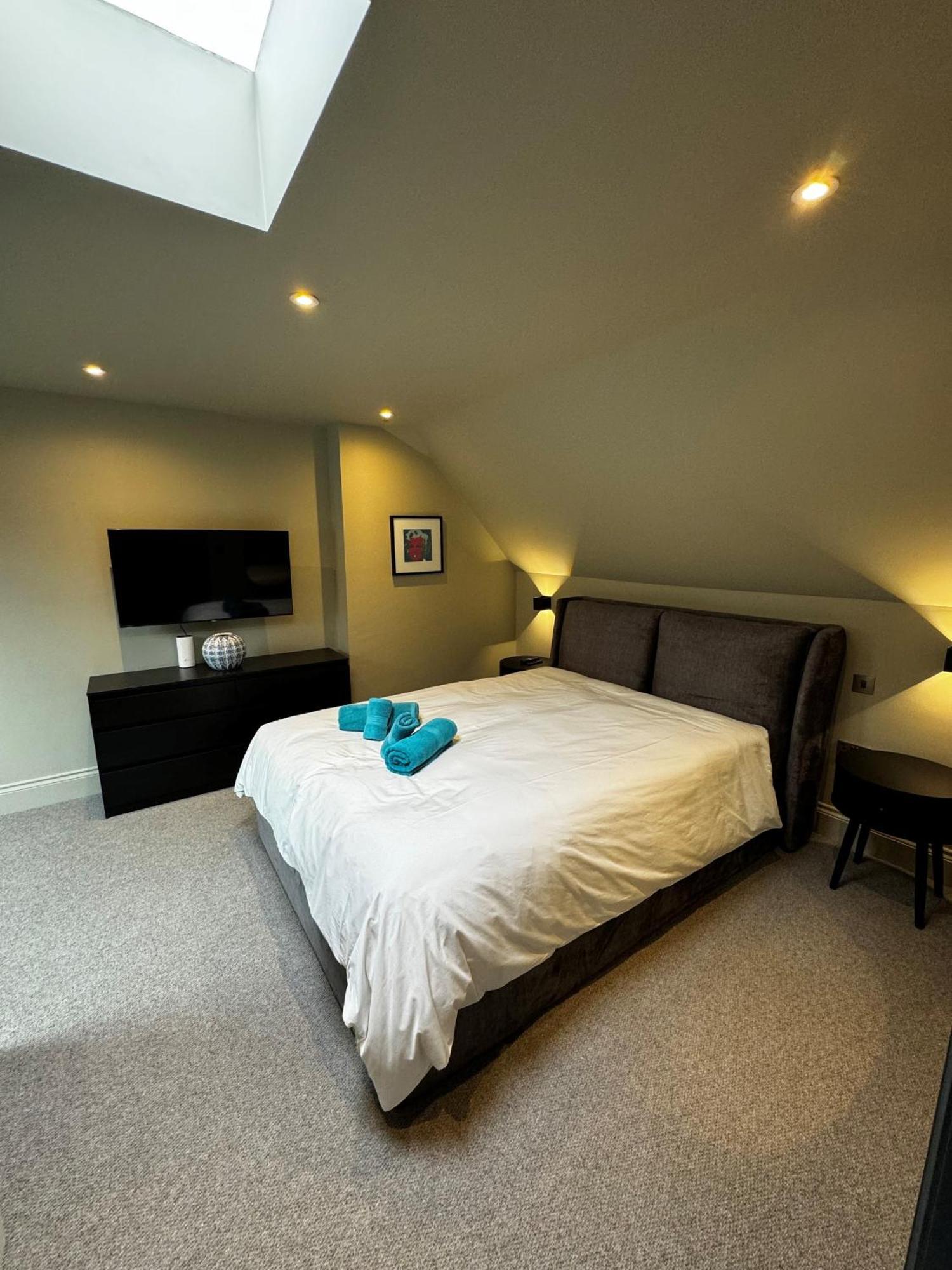 Romeo'S Arch High End Luxury In Centre Of Stratford With Parking Apartment Ngoại thất bức ảnh